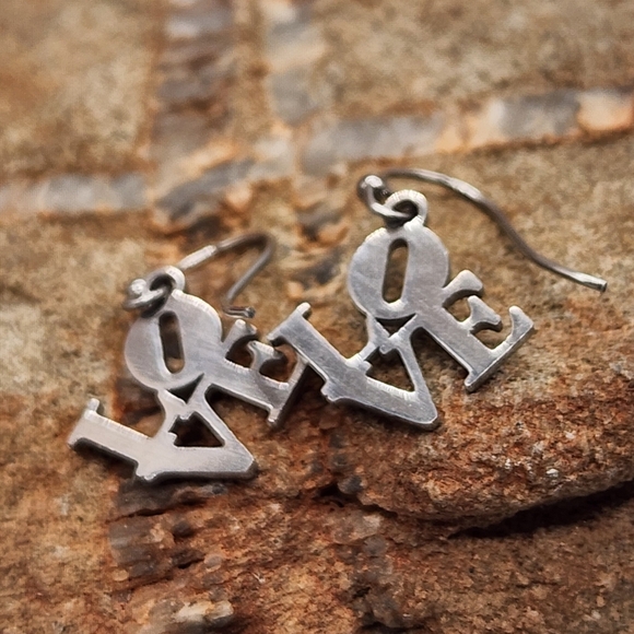 LOVE Jewelry Earrings Platinum plated Hypoallergenic Lightweigt elegant Luxury - Picture 3 of 13